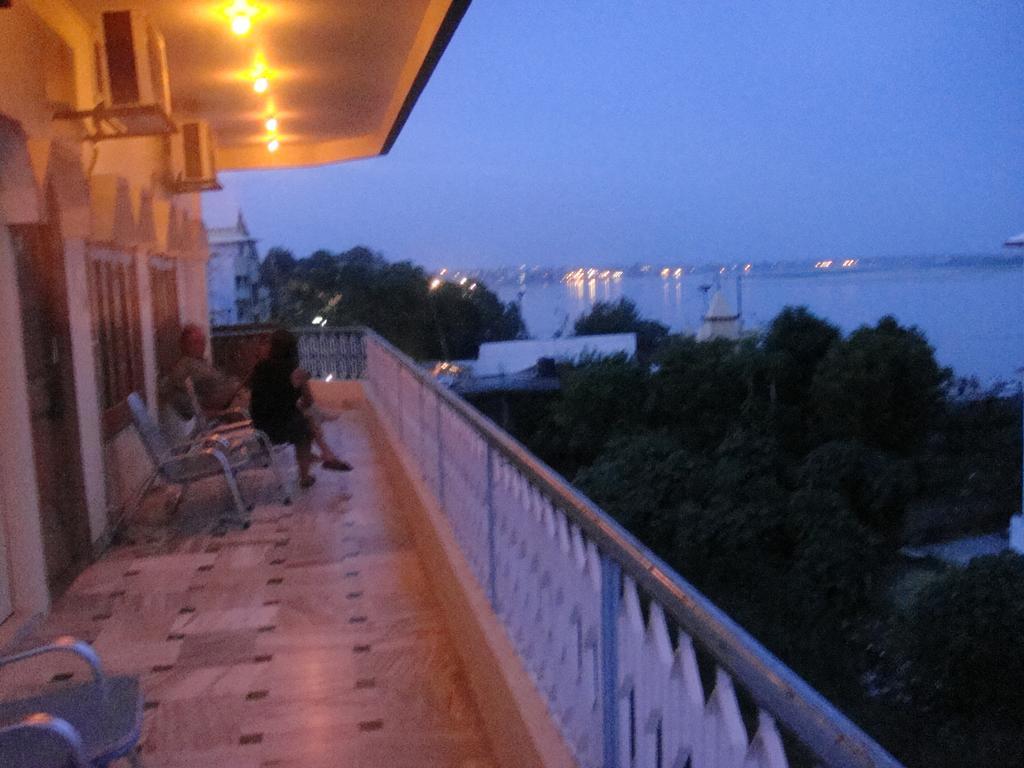 Temple On Ganges Hotel 3*