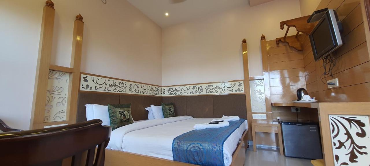 Hotel Temple On Ganges Varanasi