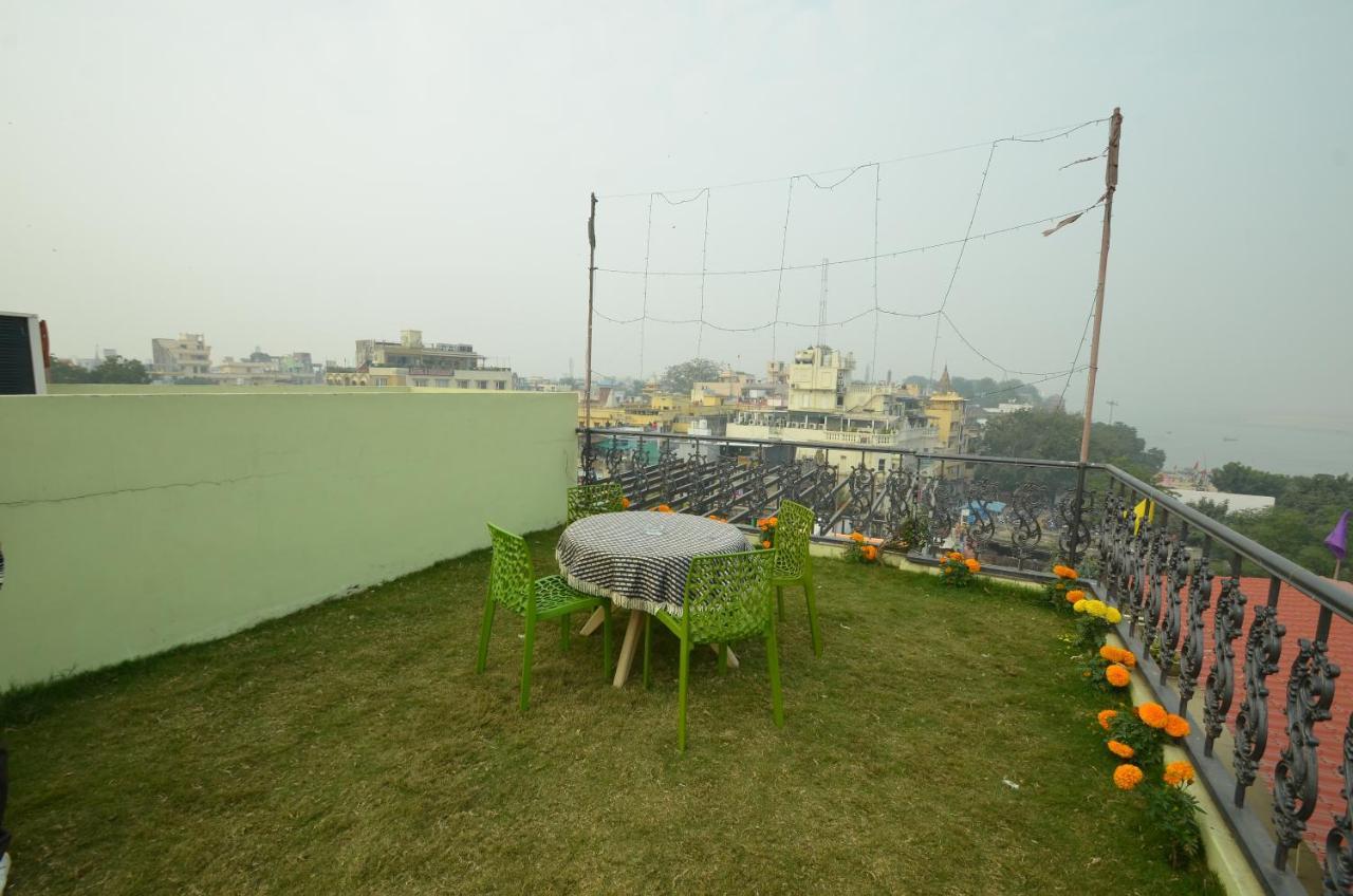 Hotel Temple On Ganges 3*