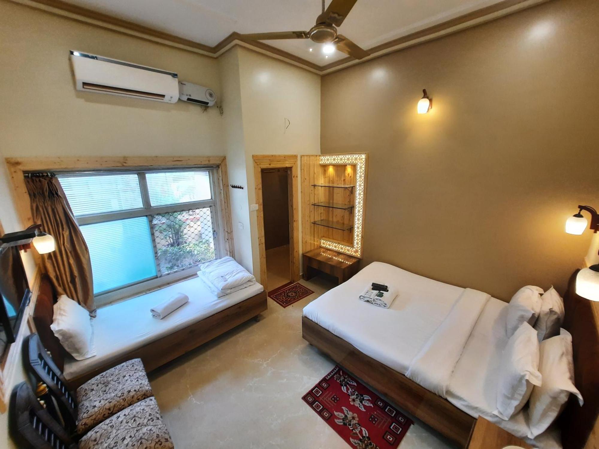 Temple On Ganges Hotel 3*
